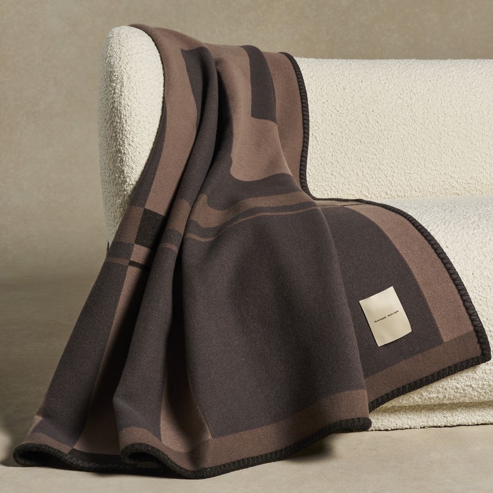 London Lover Pattern Print Hooded Blanket
