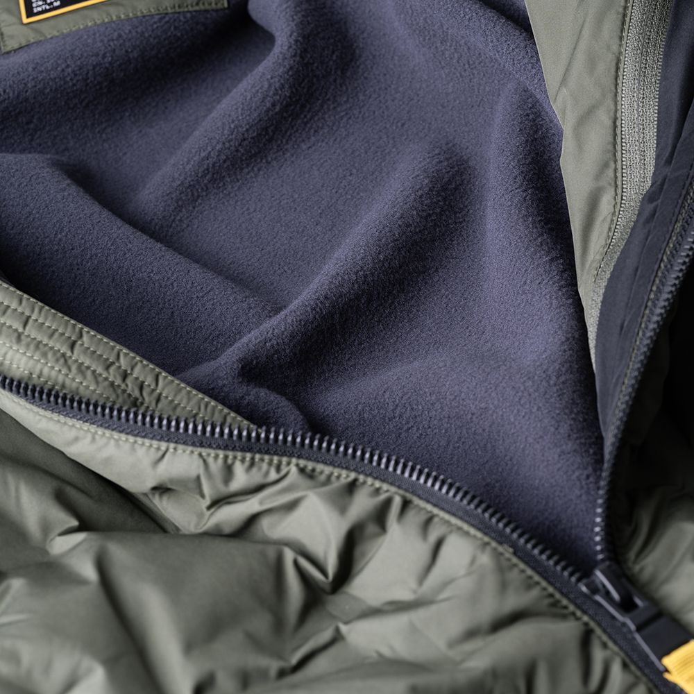 Land Rover | The Defender Collection | Trophy | Women's Insulated ...